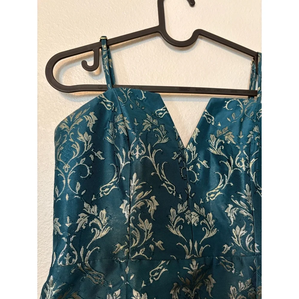 Altar'd State | Jacquard Party Dress with Statement Bow (Teal & Gold) - Picture 2 of 7